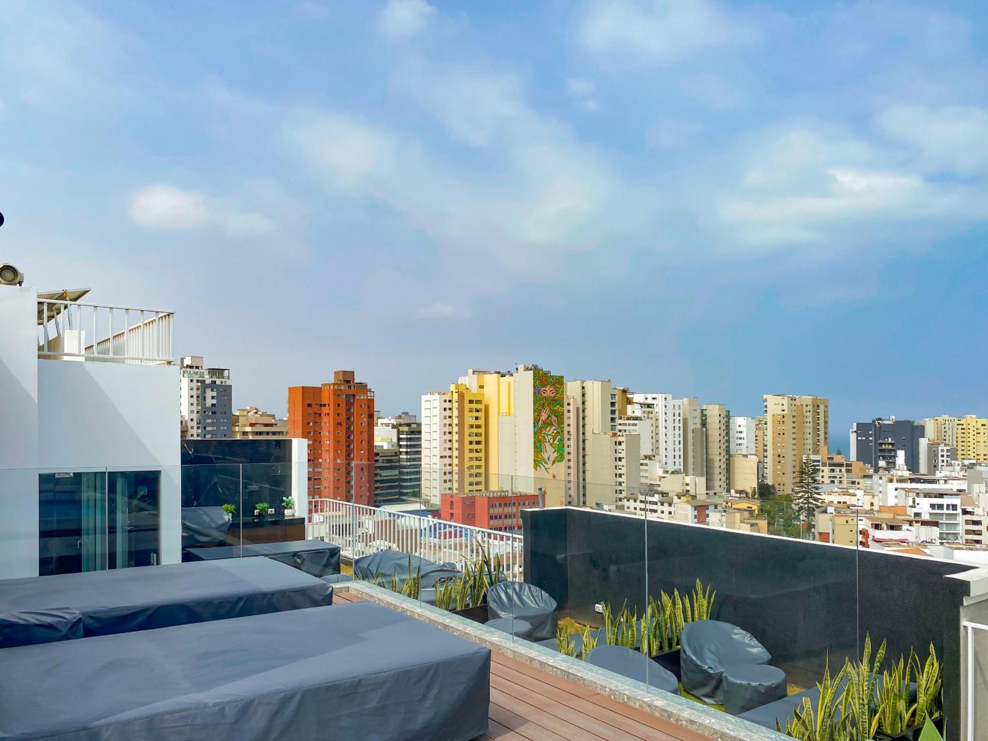 Designer - Downtown Miraflores W/parking!