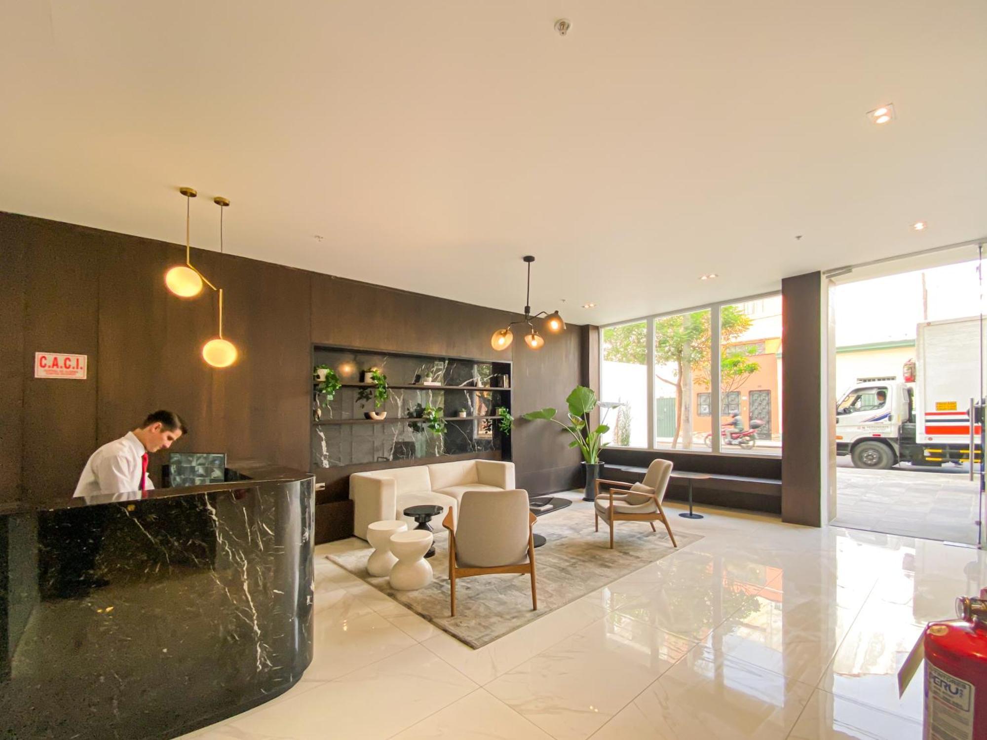 Designer - Downtown Miraflores W/parking! Apartamento *